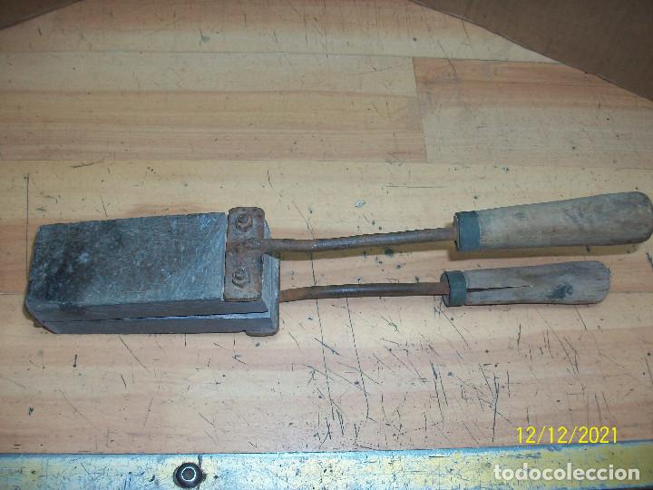 Antig&uuml;edades: MOLDE PARA HACER PLOMADAS - Foto 3
