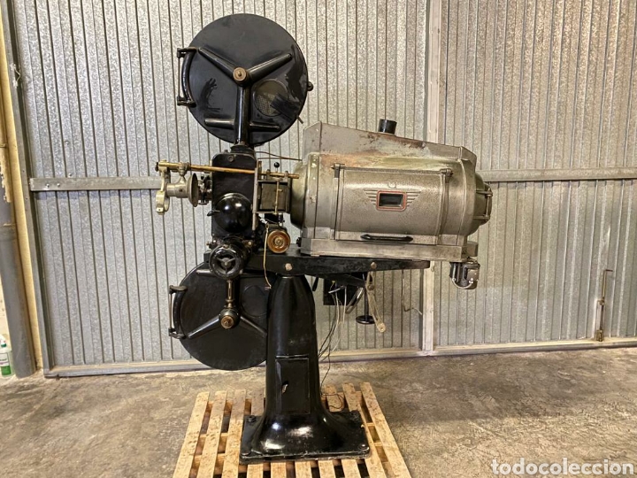 Antig&uuml;edades: PROYECTOR CINE A&Ntilde;O 1940 - Foto 2