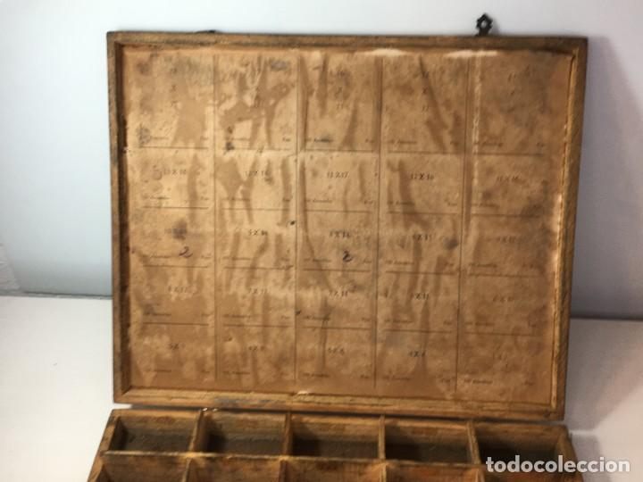 Antig&uuml;edades: ANTIGUA CAJA DE ARANDELAS - Foto 3