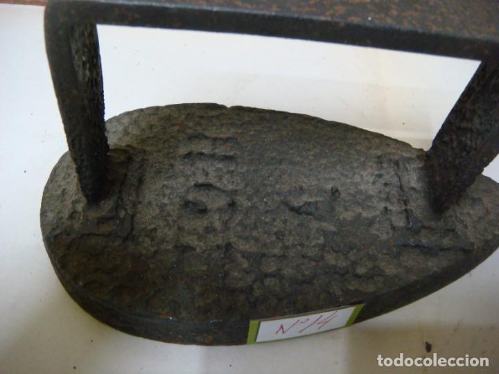 Antig&uuml;edades: PLANCHA DE HIERRO ANTIGUA-N&ordm;-14-(&) - Foto 2