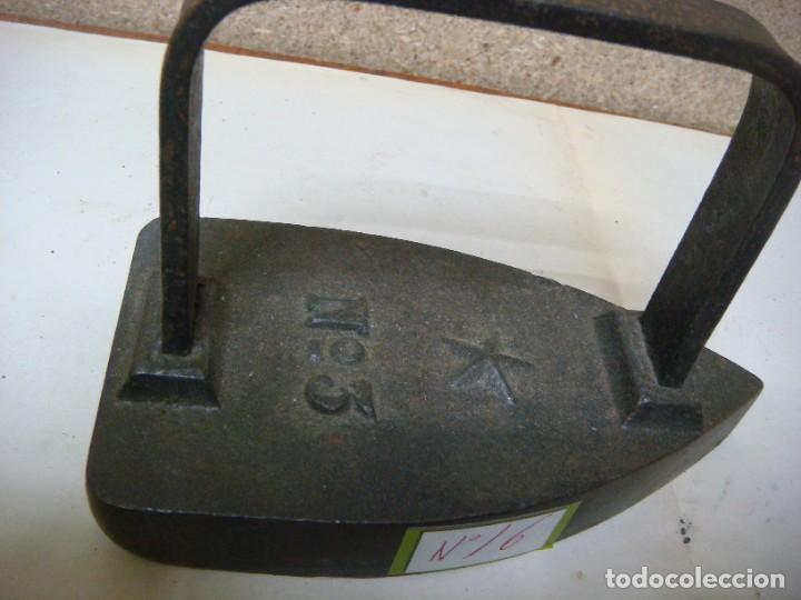Antig&uuml;edades: PLANCHA DE HIERRO ANTIGUA-N&ordm;-16-(&) - Foto 2