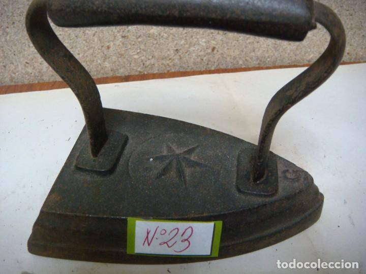 Antig&uuml;edades: PLANCHA DE HIERRO ANTIGUA-N&ordm;-23-(&) - Foto 2