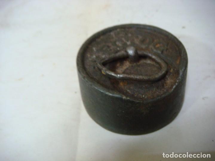 Antig&uuml;edades: PESA DE HIERRO DE 500 GRAMOS-(&) - Foto 1