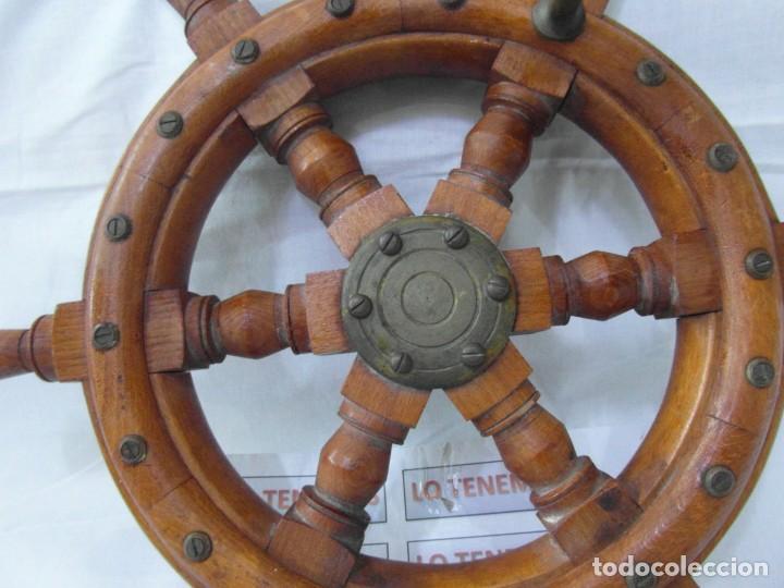 Antig&uuml;edades: Tim&oacute;n de barco en madera y bronce - Foto 2