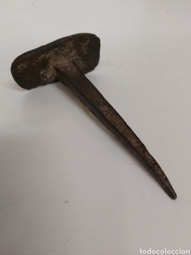 Antig&uuml;edades: Antiguo Clavo de hierro 13,5cm - Foto 2