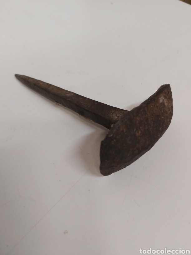 Antig&uuml;edades: Antiguo Clavo de hierro 13,5cm - Foto 1