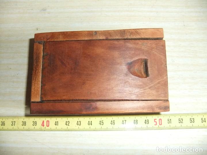 Antig&uuml;edades: caja de madera para machos de hacer roscas - Foto 1