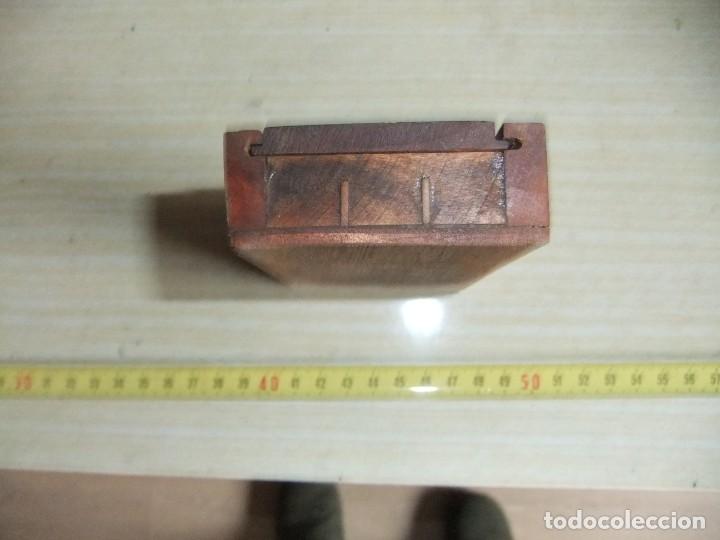 Antig&uuml;edades: caja de madera para machos de hacer roscas - Foto 4