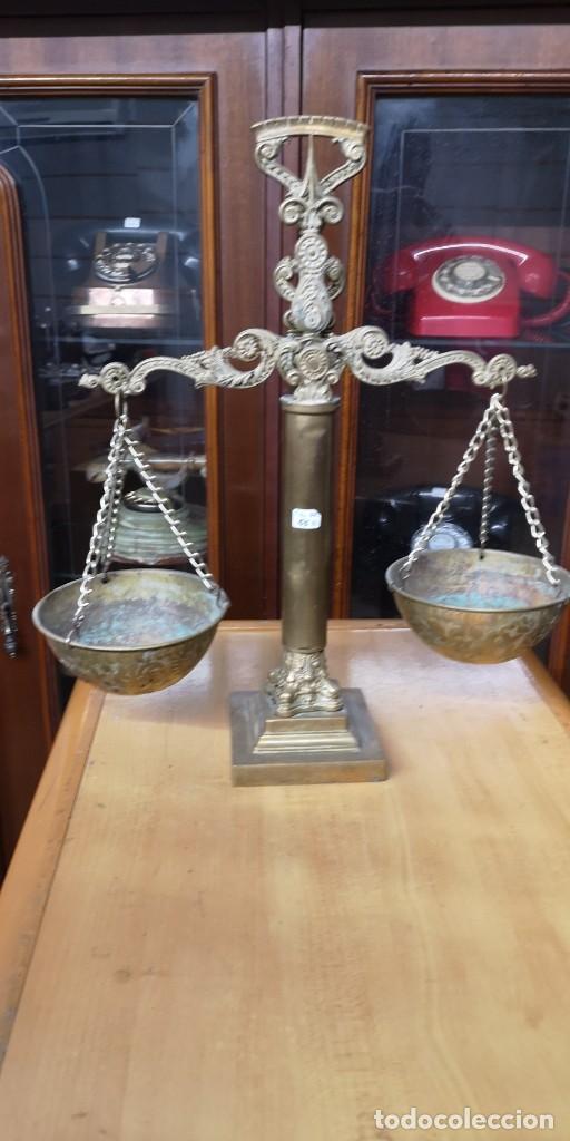 Antig&uuml;edades: BALANZA EN BRONCE y LAT&Oacute;N - Foto 1