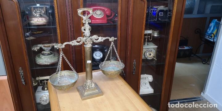 Antig&uuml;edades: BALANZA EN BRONCE y LAT&Oacute;N - Foto 2