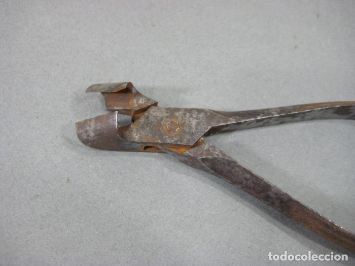 Antig&uuml;edades: ALICATES DE CORTE ANTIGUOS DE HIERRO DESCONOCIDOS - Foto 3