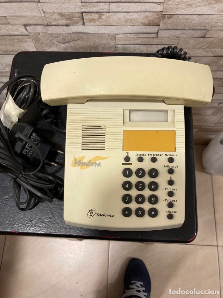 Tel&eacute;fonos: Lote de 4 tel&eacute;fonos de telef&oacute;nica - Foto 5