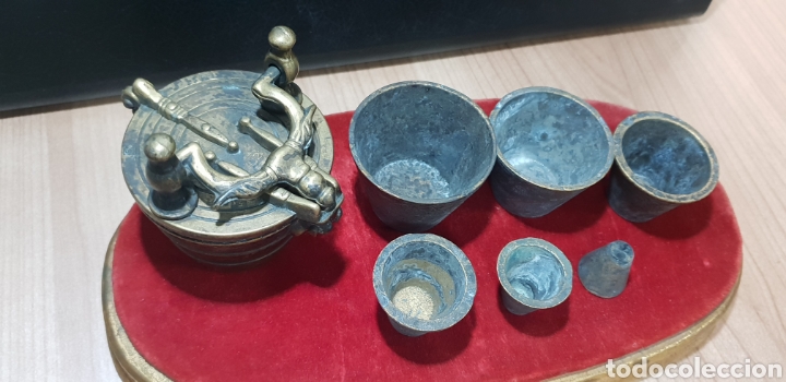 Antig&uuml;edades: PONDERAL DE VASOS ANIDADOS DE BRONCE - Foto 2