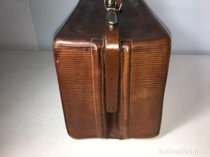 Antig&uuml;edades: ANTIGUO MALETIN DE PIEL DE MEDICO - Foto 4