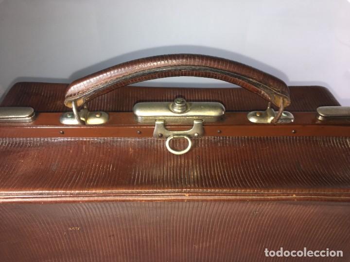 Antig&uuml;edades: ANTIGUO MALETIN DE PIEL DE MEDICO - Foto 12