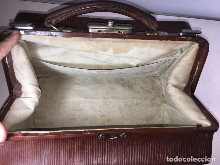 Antig&uuml;edades: ANTIGUO MALETIN DE PIEL DE MEDICO - Foto 13