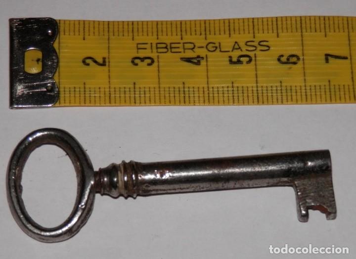 Antig&uuml;edades: LLAVE ANTIGUA EN HIERRO - Foto 1