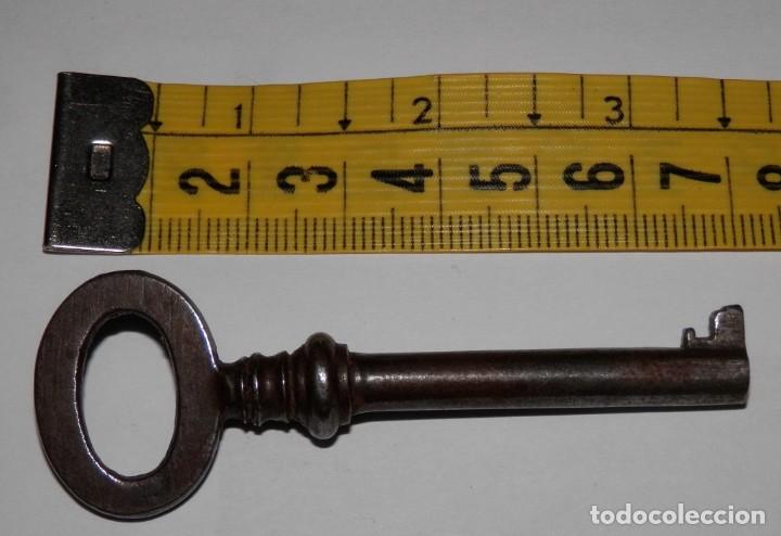 Antig&uuml;edades: LLAVE ANTIGUA EN HIERRO - Foto 1