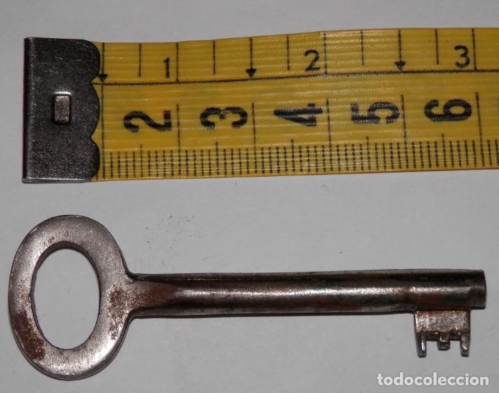 Antig&uuml;edades: LLAVE ANTIGUA EN HIERRO - Foto 1