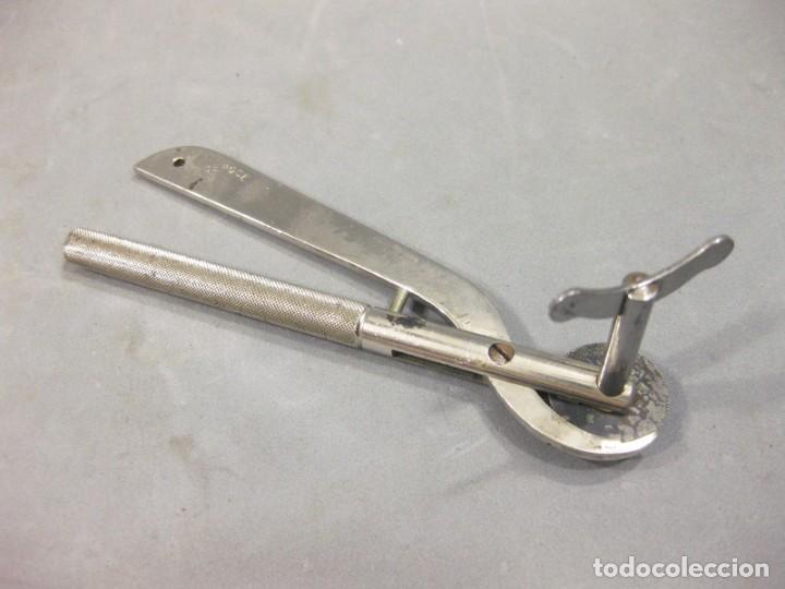 Antig&uuml;edades: Cortador de Anillos. DEPOS&Eacute;. - Foto 3