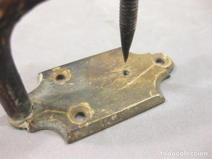 Antig&uuml;edades: Herramienta de joyero o relojero. En bronce. - Foto 2