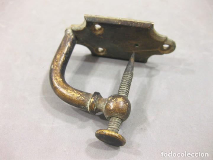 Antig&uuml;edades: Herramienta de joyero o relojero. En bronce. - Foto 3