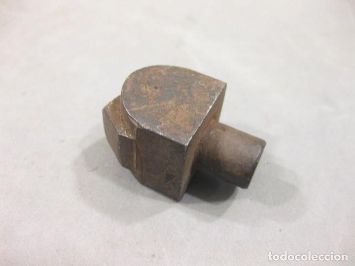 Antig&uuml;edades: Troquel antiguo para hacer anillos. - Foto 3