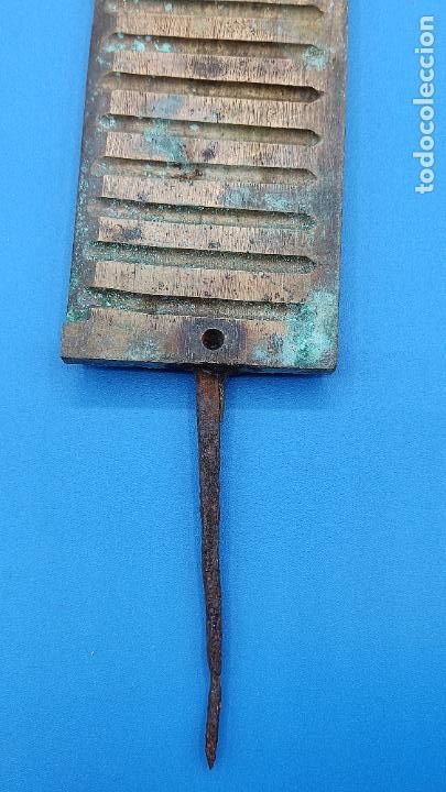 Antig&uuml;edades: MOLDE EN BRONCE DESCONOZCO PARA QUE SE HA UTILIZADO - Foto 7