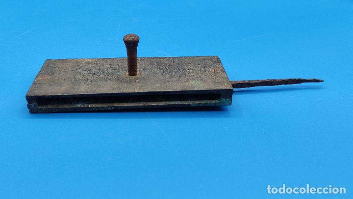 Antig&uuml;edades: MOLDE EN BRONCE DESCONOZCO PARA QUE SE HA UTILIZADO - Foto 11