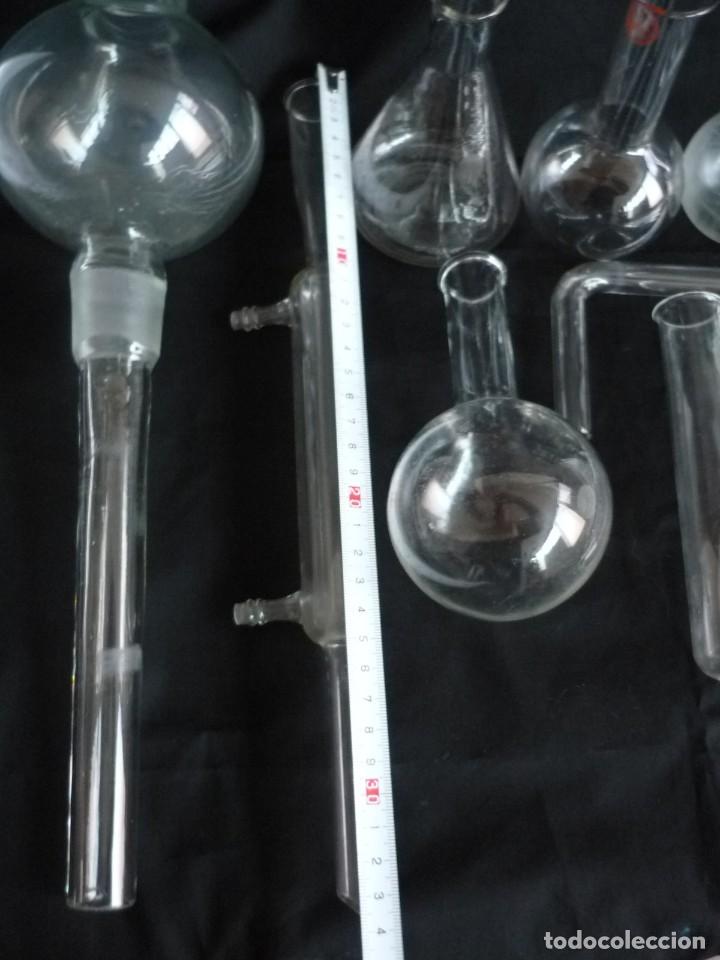 Antig&uuml;edades: Conjunto de elementos de vidrio de laboratorio - Foto 6