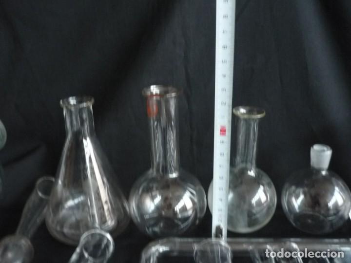 Antig&uuml;edades: Conjunto de elementos de vidrio de laboratorio - Foto 7