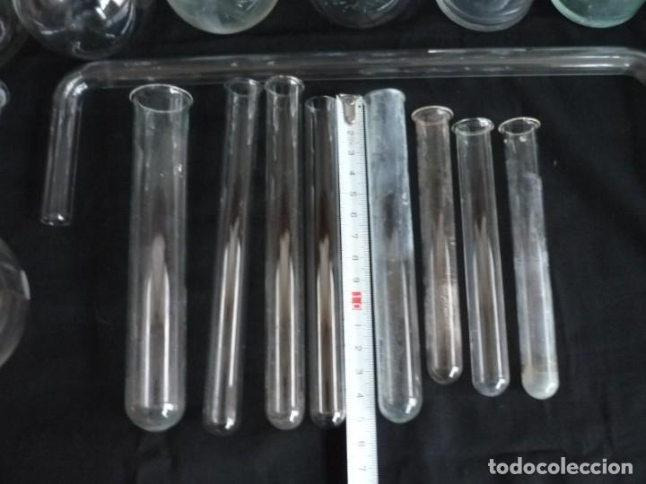 Antig&uuml;edades: Conjunto de elementos de vidrio de laboratorio - Foto 10
