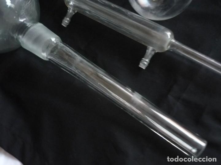 Antig&uuml;edades: Conjunto de elementos de vidrio de laboratorio - Foto 13