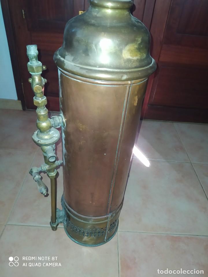 Antig&uuml;edades: calentador de agua lacoma hermanos barcelona