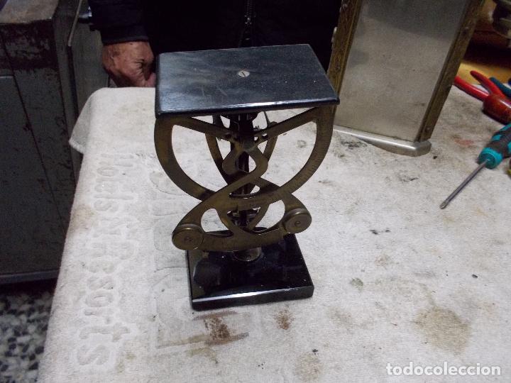 Antig&uuml;edades: pesacartas - Foto 2