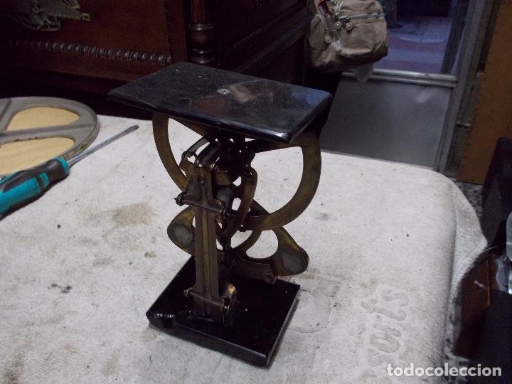 Antig&uuml;edades: pesacartas - Foto 5