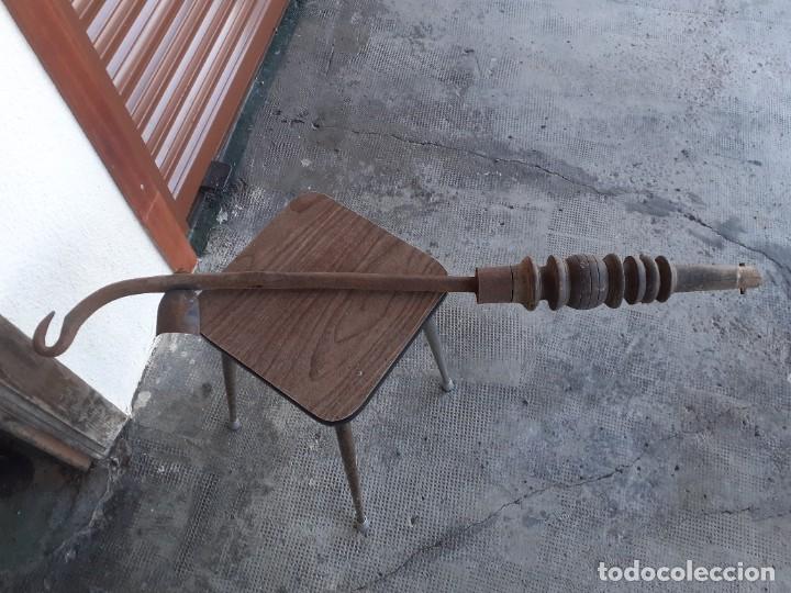 Antig&uuml;edades: Herramienta de abarquero - Foto 1