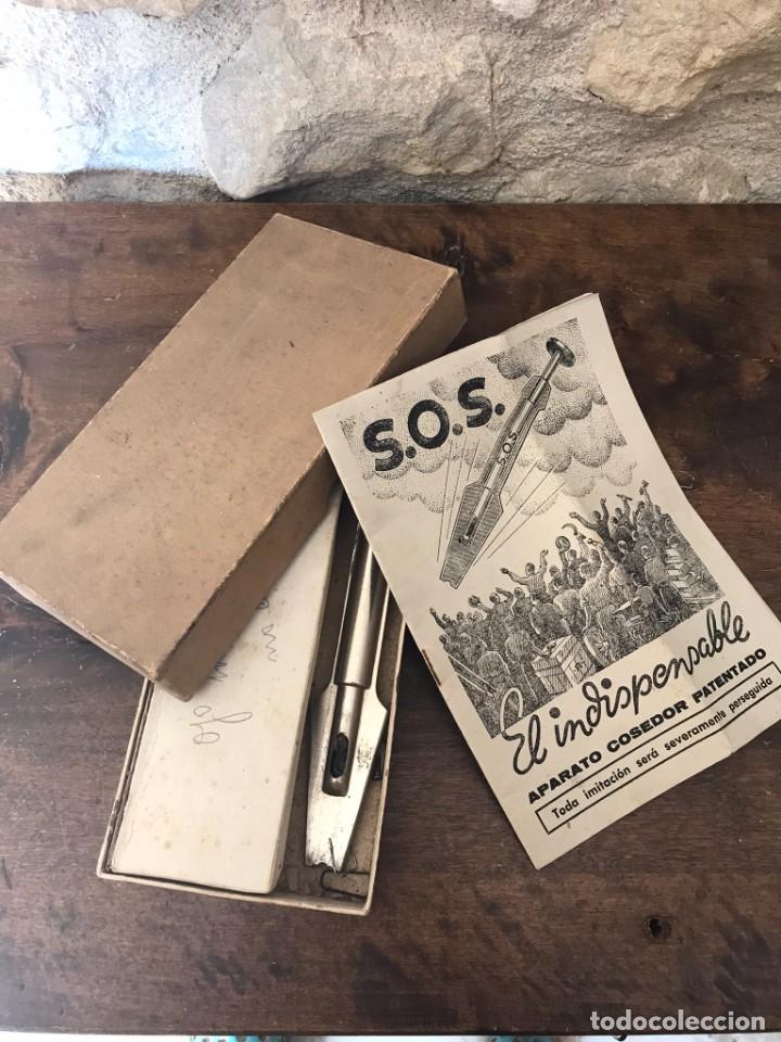 Antig&uuml;edades: Aparato cosedor SOS - El Indispensable - Foto 1