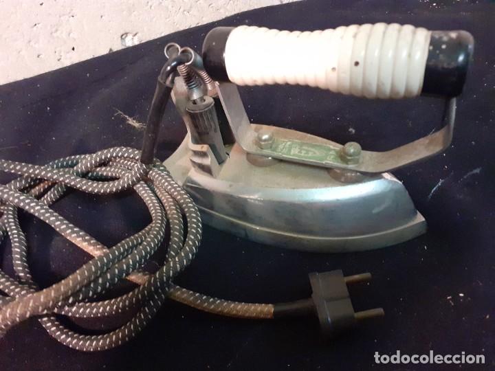Antig&uuml;edades: Plancha tintorero electrica - Foto 3