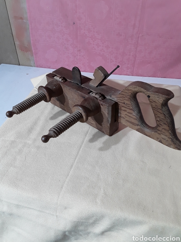 Antig&uuml;edades: Cepillo de doble tornillo - Foto 1