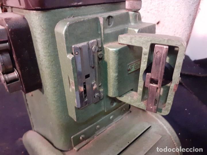 Antig&uuml;edades: Proyector Kavex FG 8 mm - Foto 7