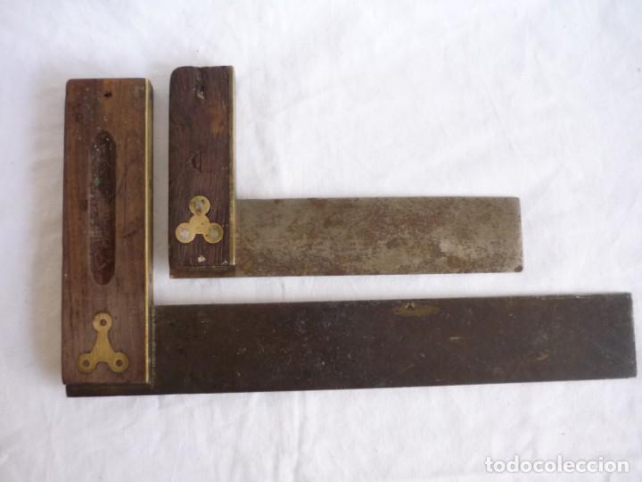 Antig&uuml;edades: 2 antiguas escuadras inglesas en hierro, bronce y madera - Foto 2