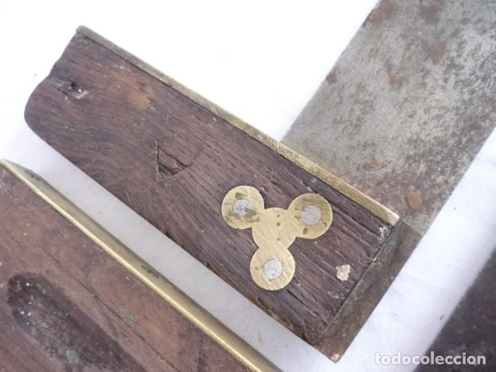 Antig&uuml;edades: 2 antiguas escuadras inglesas en hierro, bronce y madera - Foto 3