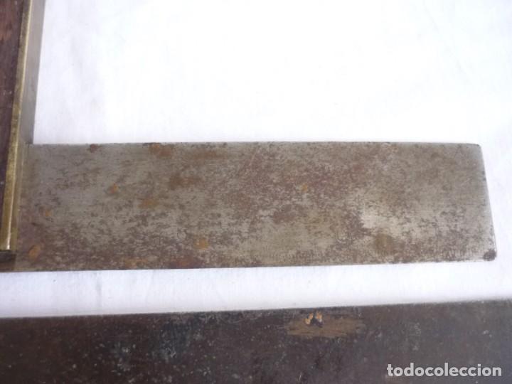 Antig&uuml;edades: 2 antiguas escuadras inglesas en hierro, bronce y madera - Foto 4