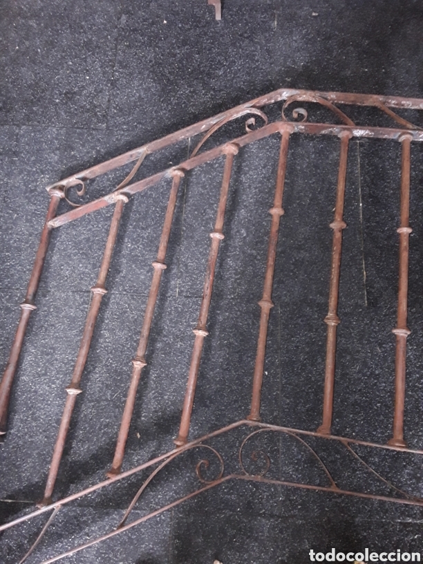 Antig&uuml;edades: Barandilla de escalera en forja ( pareja ) - Foto 6