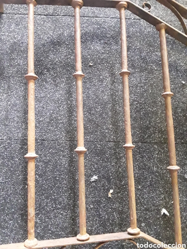 Antig&uuml;edades: Barandilla de escalera en forja ( pareja ) - Foto 9