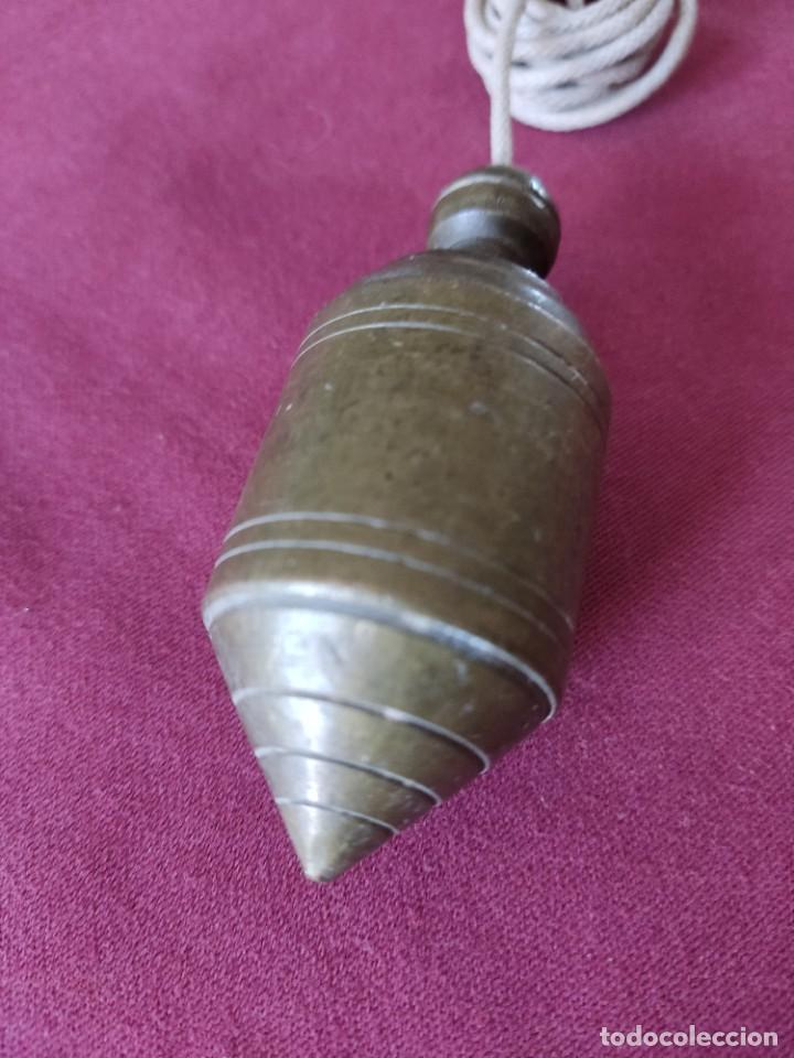 Antig&uuml;edades: ANTIGUA PLOMADA DE LAT&Oacute;N O BRONCE - Foto 4