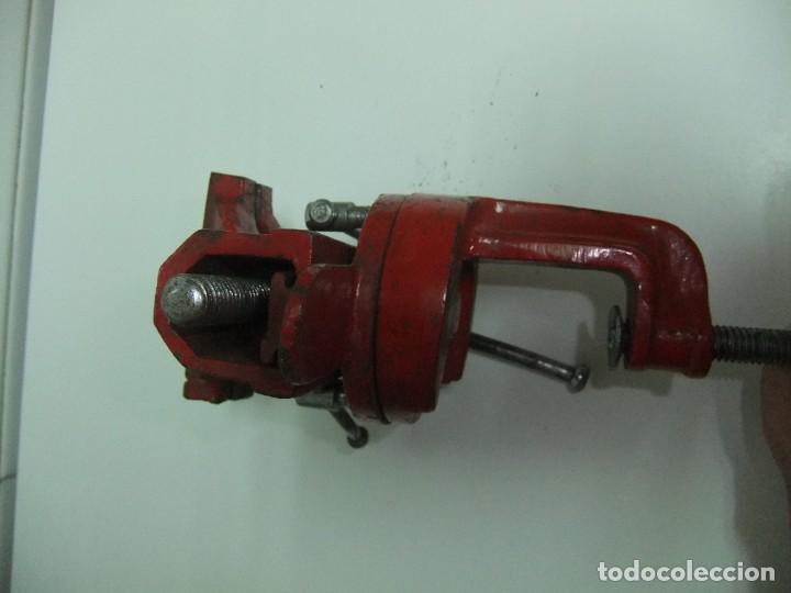 Antig&uuml;edades: tornillo de banco peque&ntilde;o giratorio - Foto 5
