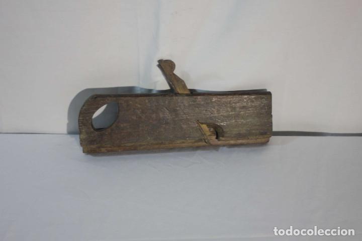 Antig&uuml;edades: CEPILLO DE CARPINTERO - Foto 3