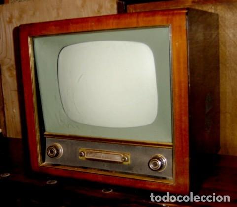 Antig&uuml;edades: Television antigua de madera marca Philips - Foto 3